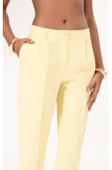 Calça Cenoura Linho Blend Amarelo Manteiga