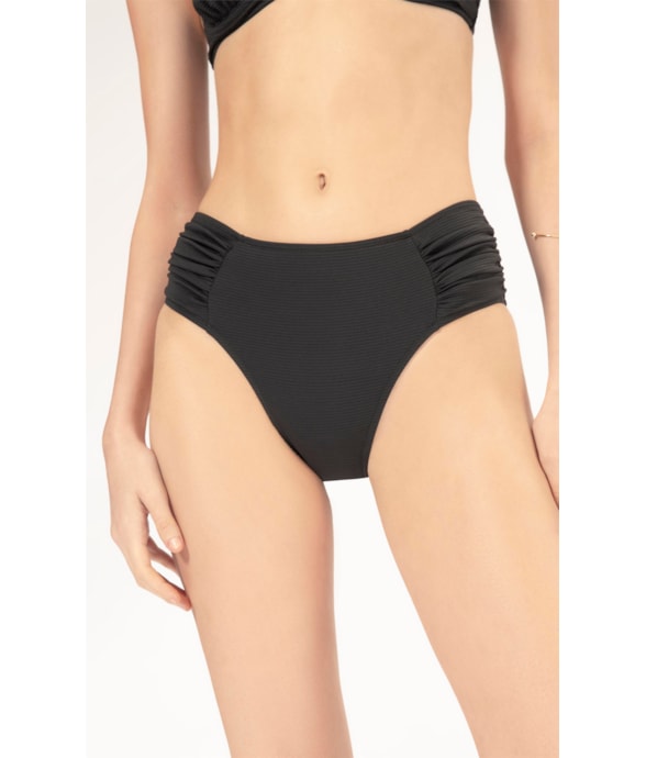 Calcinha Franzida Comfort Larga Essential Preto