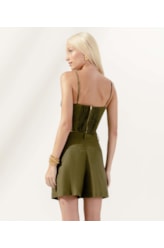Short Cambraia Fiji Verde Militar