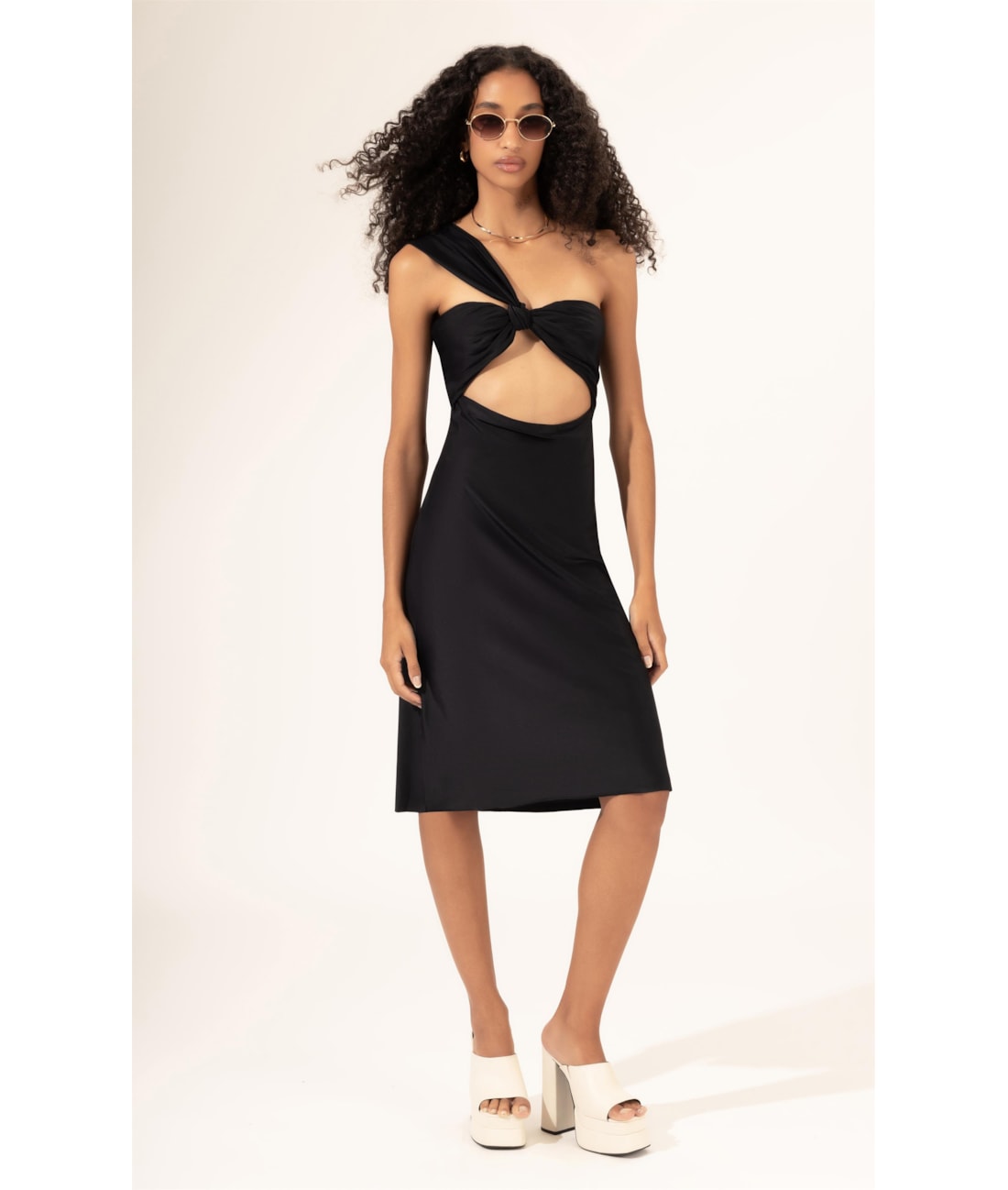 Vestido Ombro Só Preto