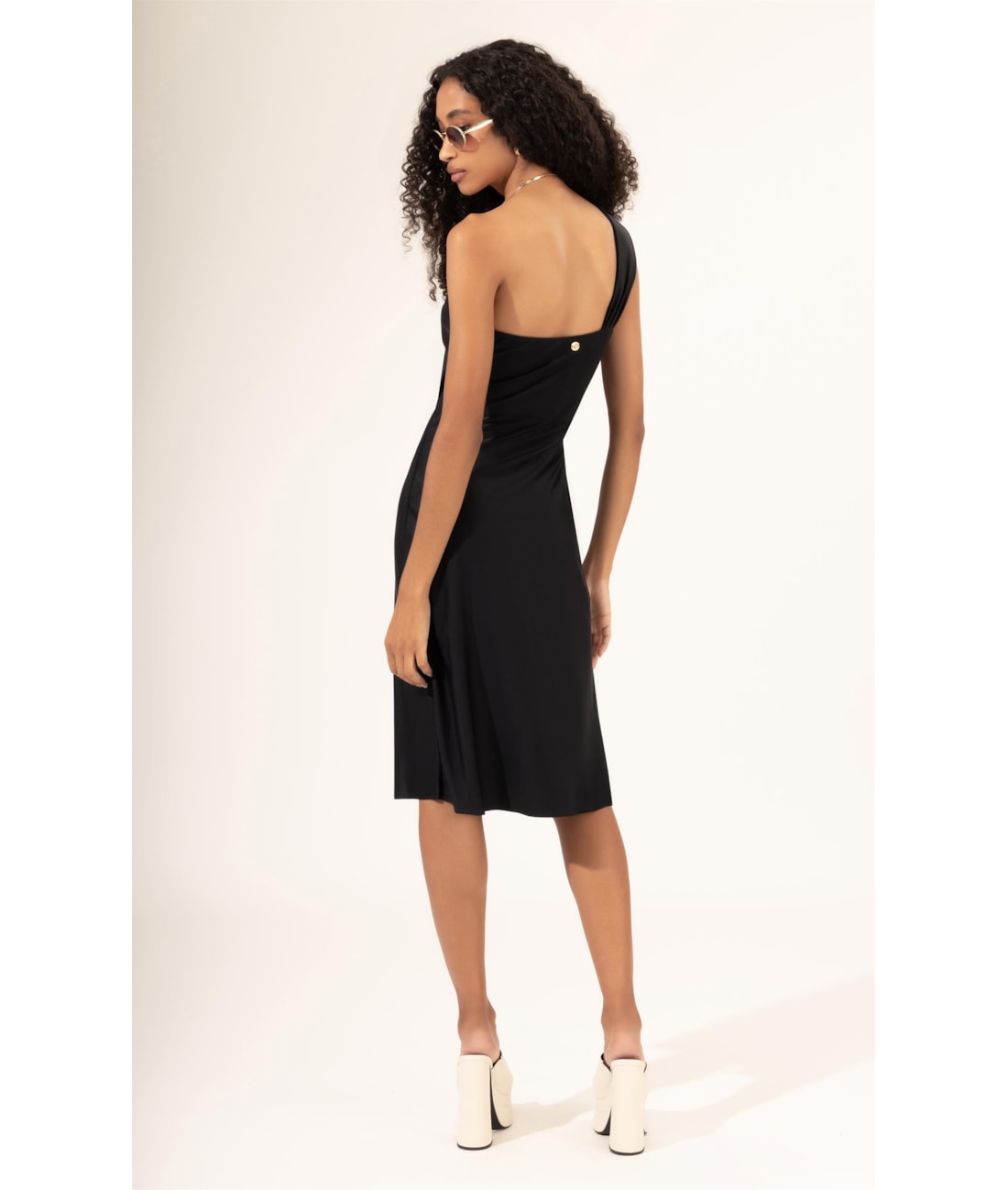Vestido Ombro Só Preto